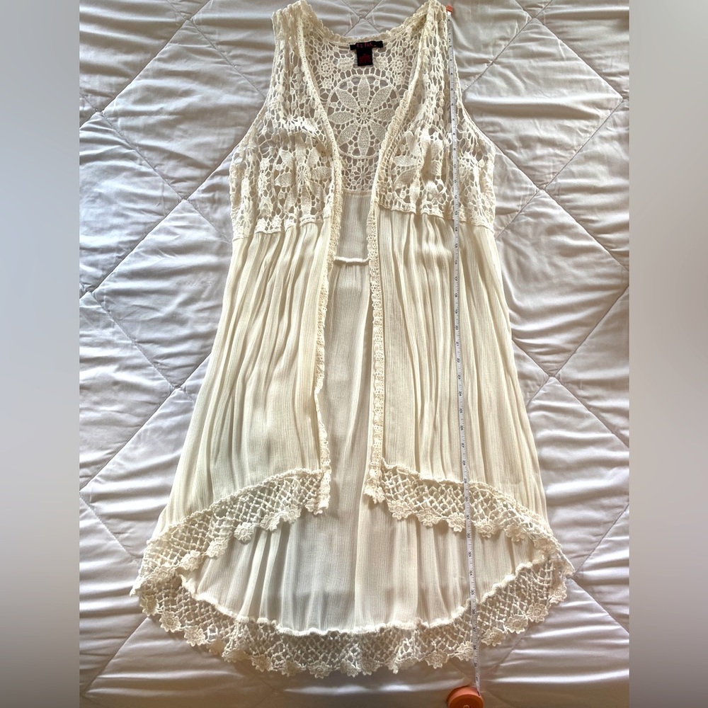 ITS PINK Cream Sleeveless Kimono